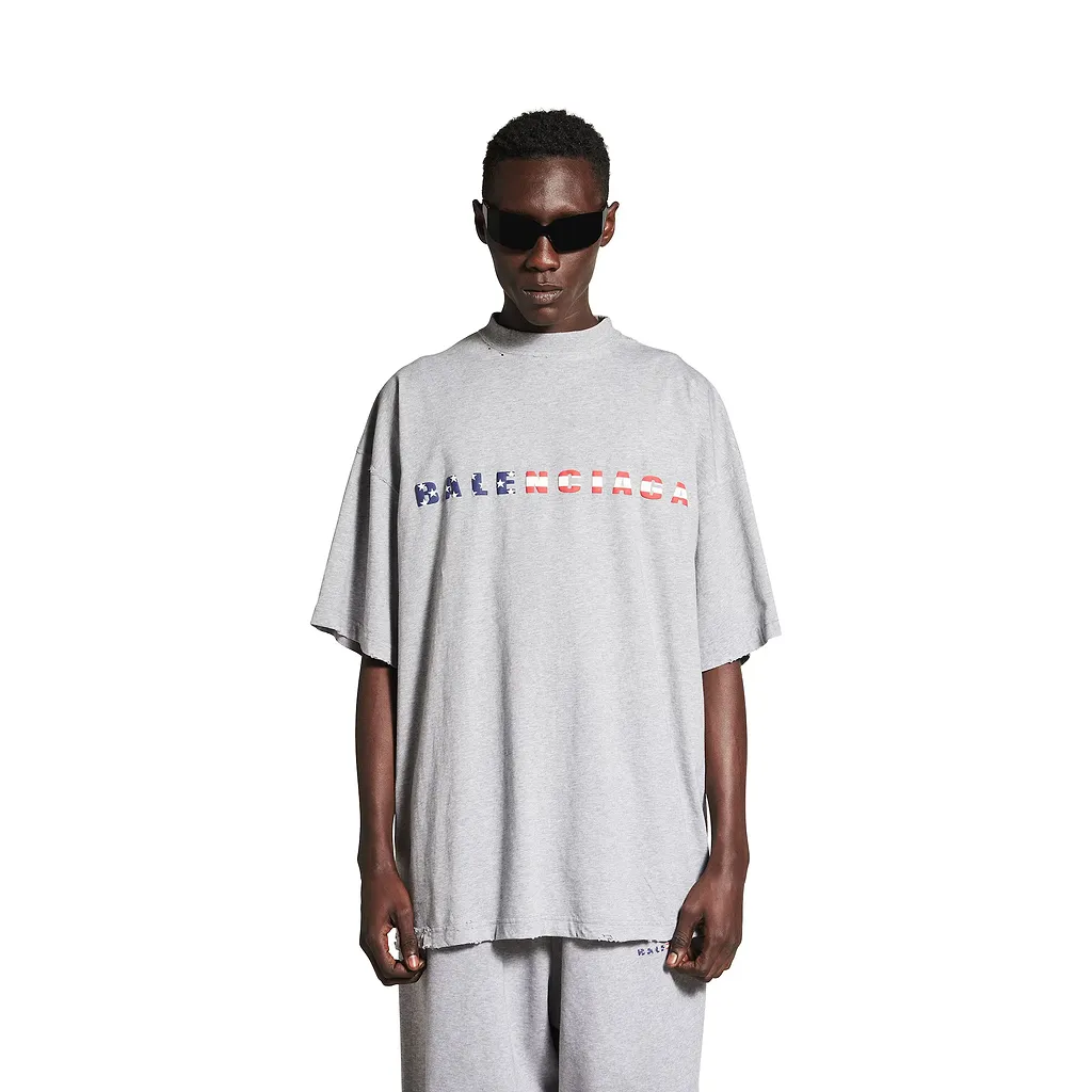 International T-Shirt Oversized