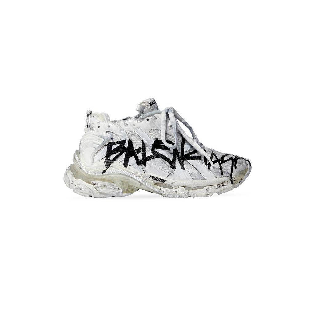 Runner Graffiti Sneaker