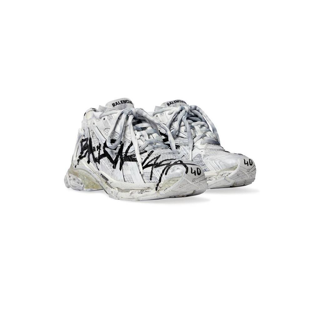 Runner Graffiti Sneaker