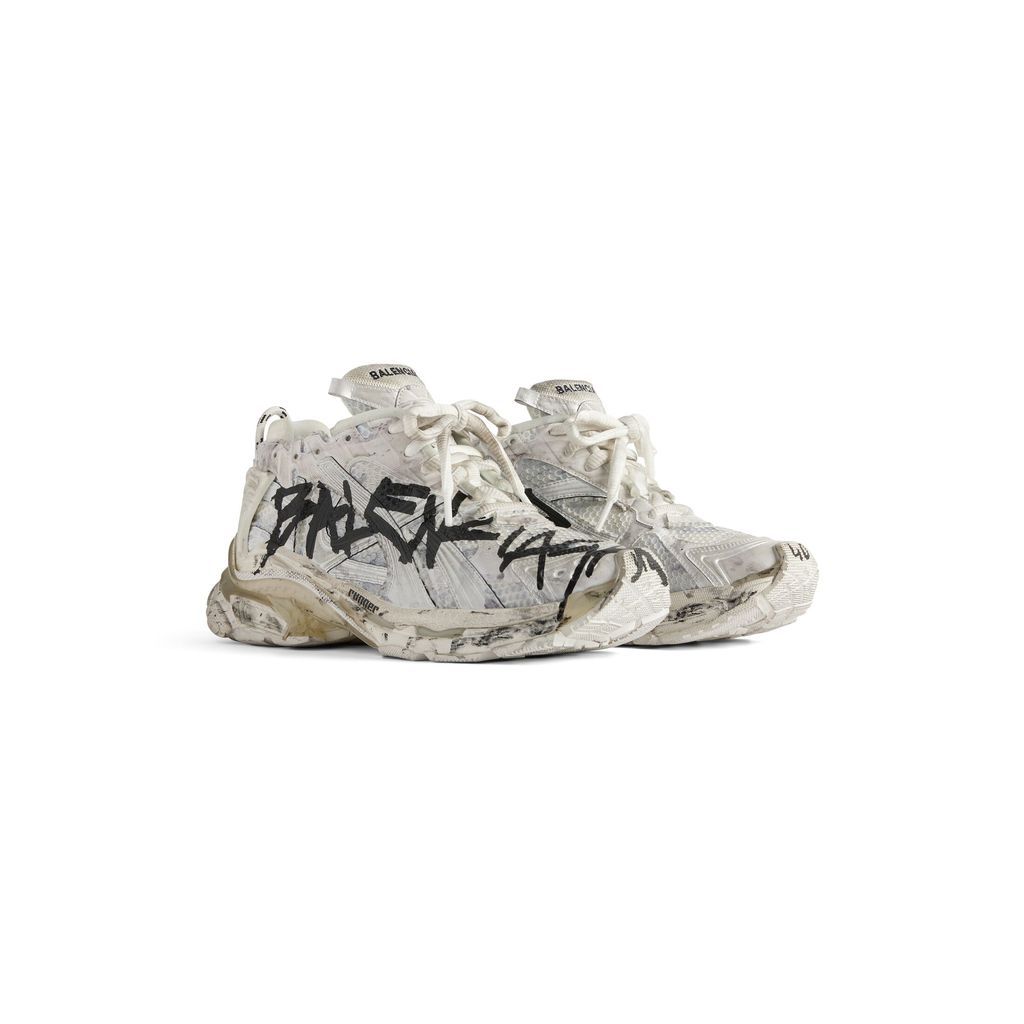 Runner Graffiti Sneaker