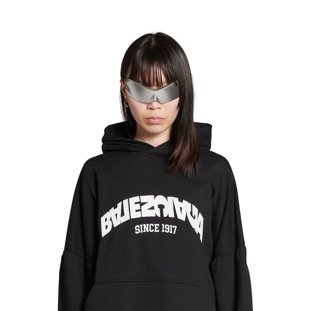 Back Flip Round Hoodie Oversized