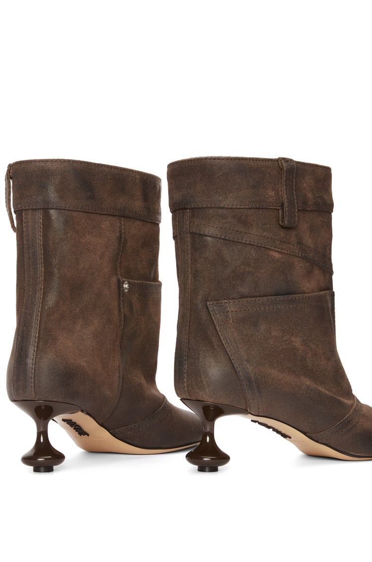Toy ankle bootie in waxed suede