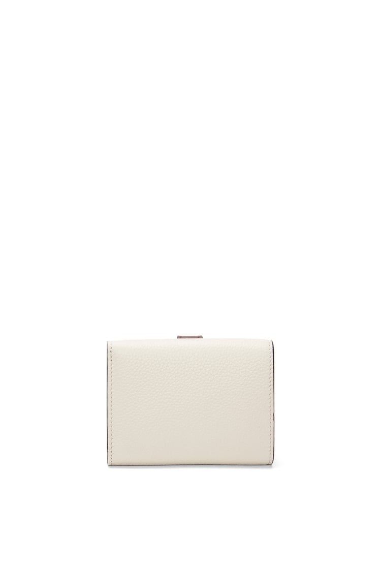 Trifold wallet in soft grained calfskin