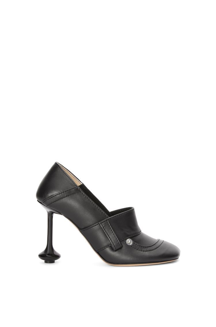 Toy pump in lambskin