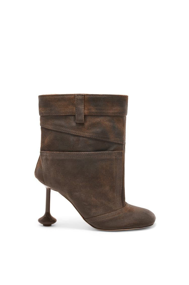 Toy ankle bootie in waxed suede