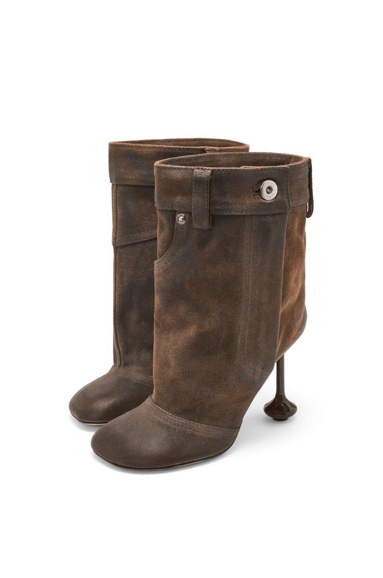 Toy ankle bootie in waxed suede