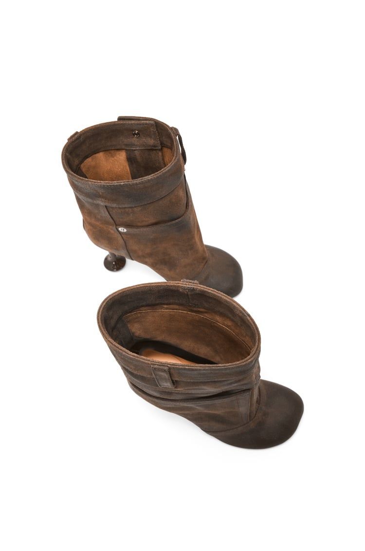 Toy ankle bootie in waxed suede