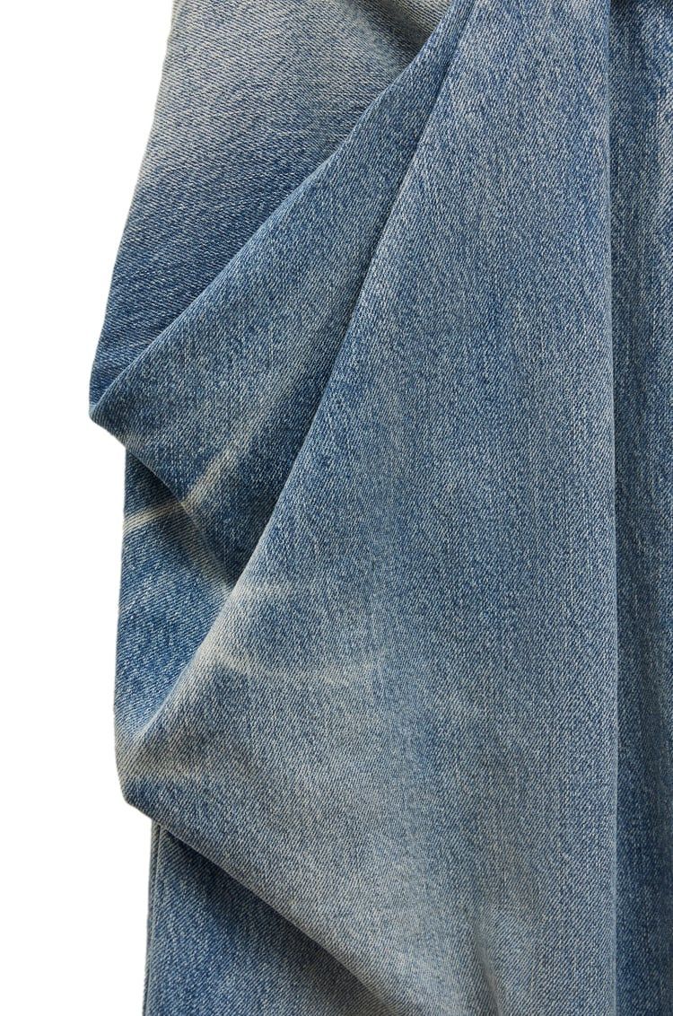 Draped jeans in denim