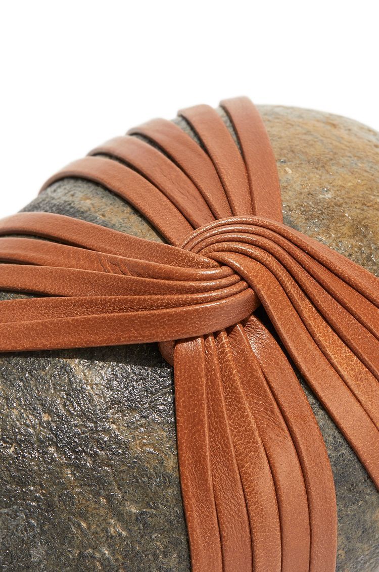 Kunoji double knot stone