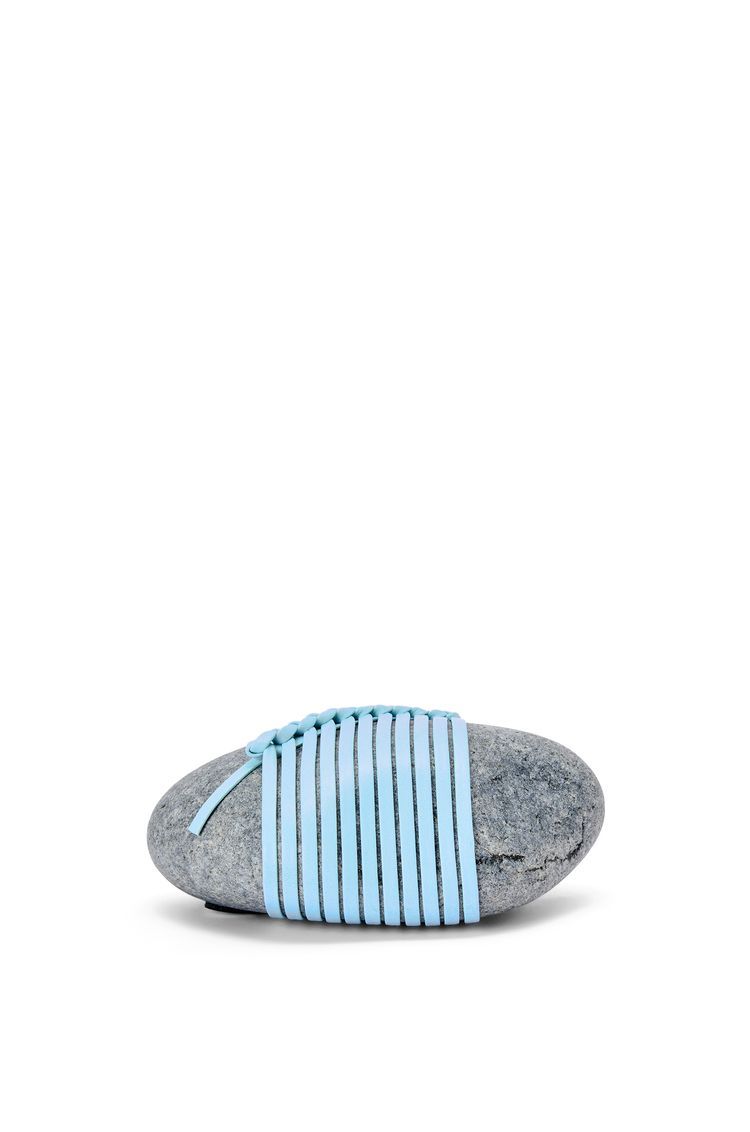 Se diagonal knot stone with calfskin