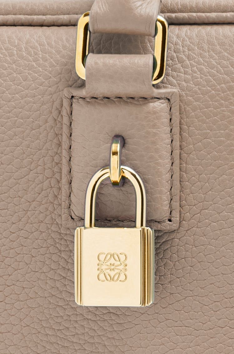 Amazona 23 bag in soft grained calfskin
