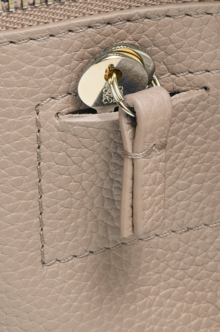 Amazona 23 bag in soft grained calfskin