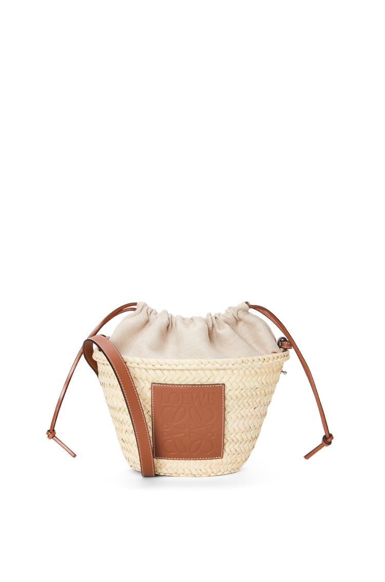 Drawstring bucket bag in palm leaf and calfskin