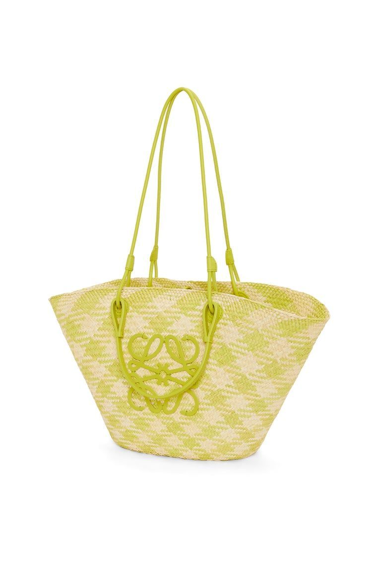 Anagram Basket bag in iraca palm and calfskin
