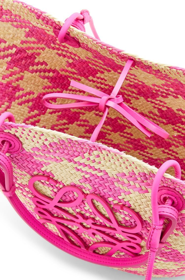 Anagram Basket bag in iraca palm and calfskin