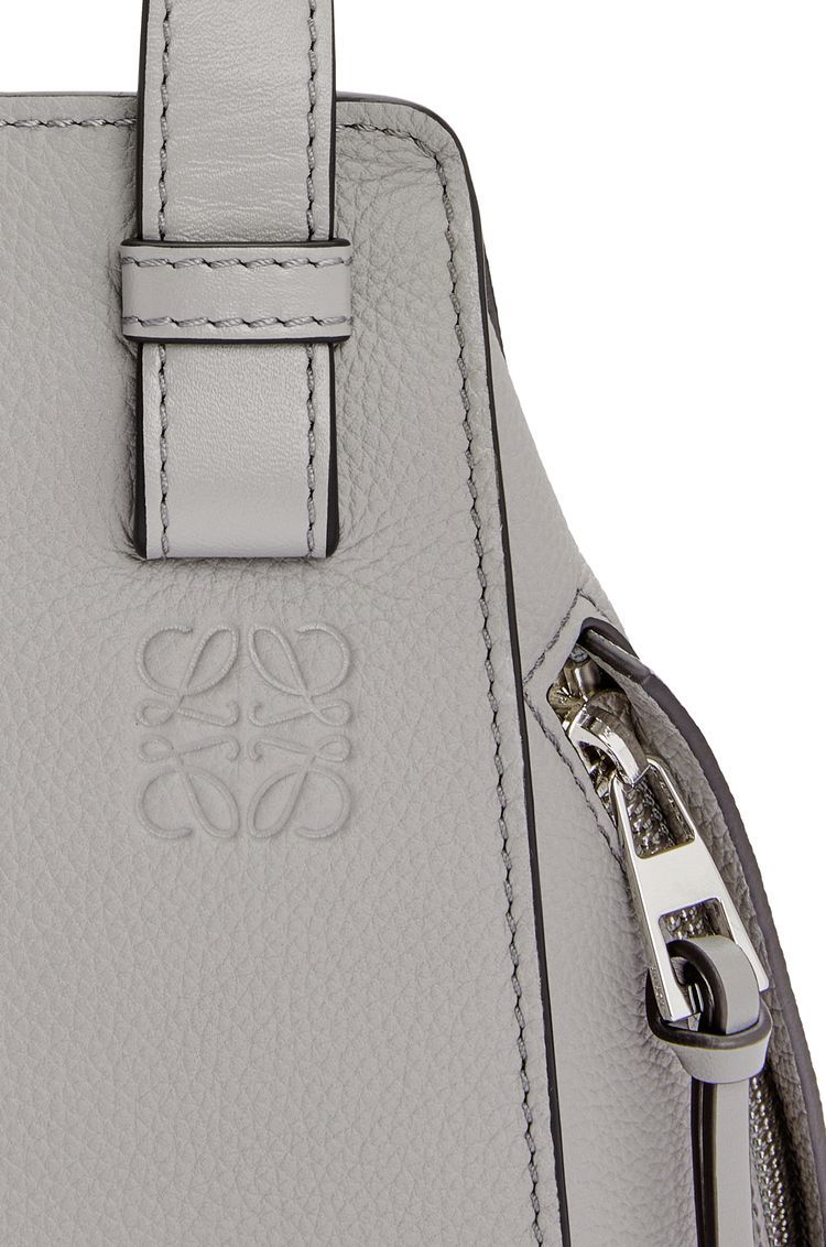 Compact Hammock bag in soft grained calfskin