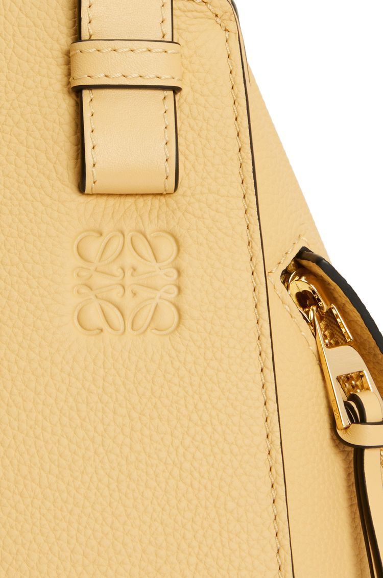 Compact Hammock bag in soft grained calfskin
