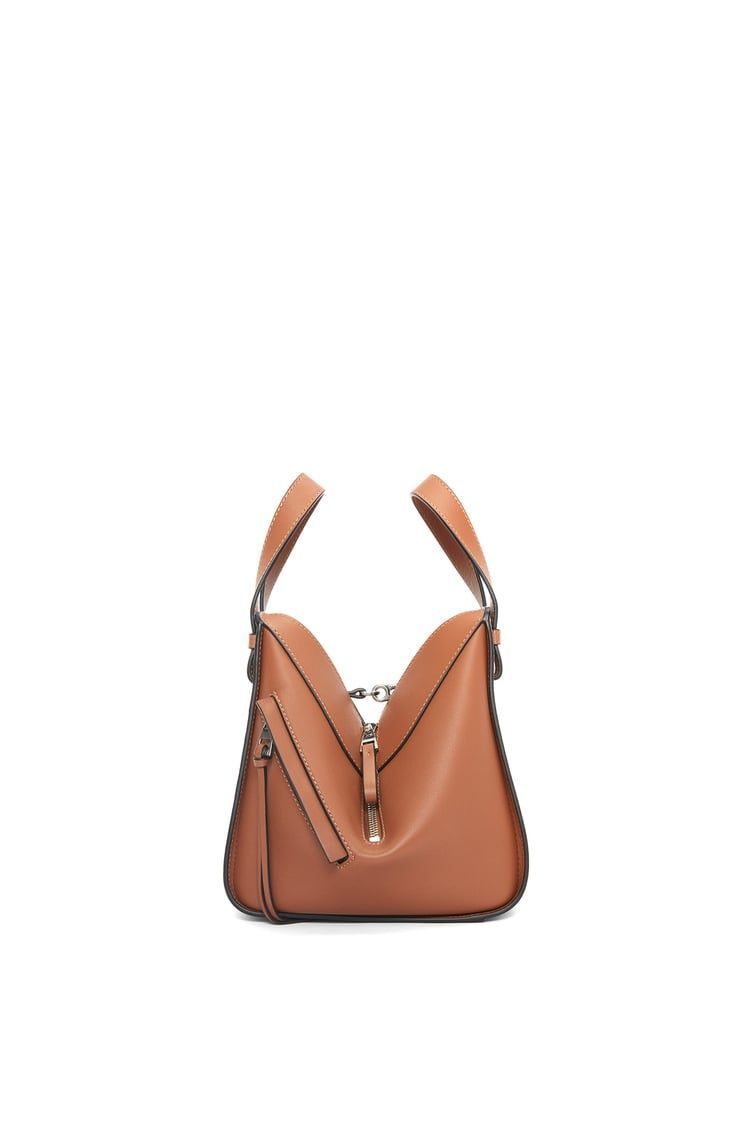 Compact Hammock bag in classic calfskin