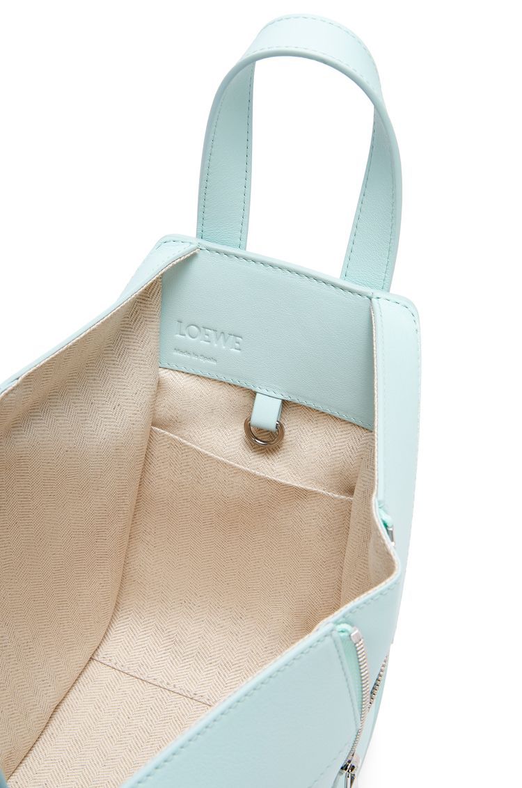 Compact Hammock bag in classic calfskin