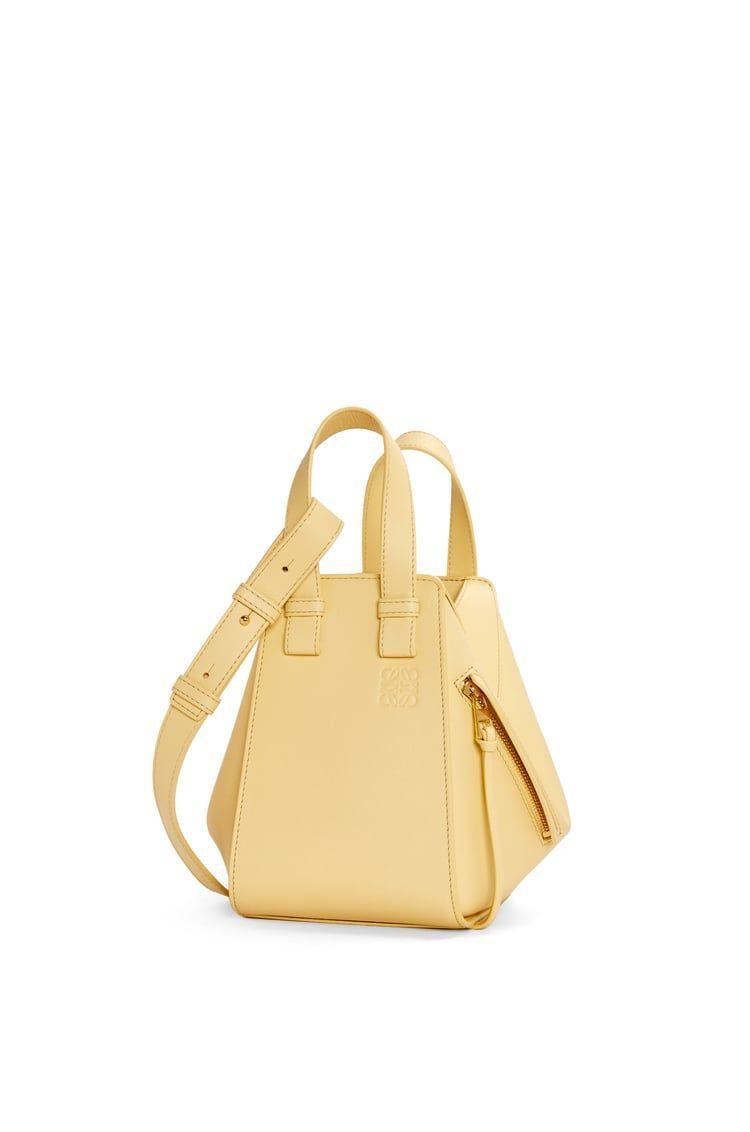 Compact Hammock bag in classic calfskin