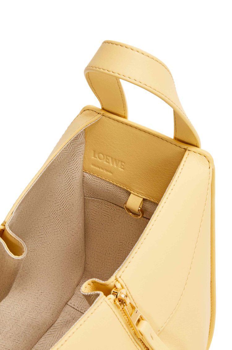 Compact Hammock bag in classic calfskin