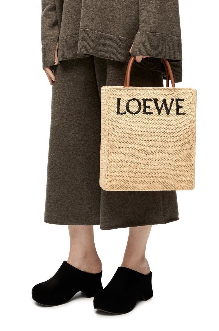 Standard A4 Tote bag in raffia