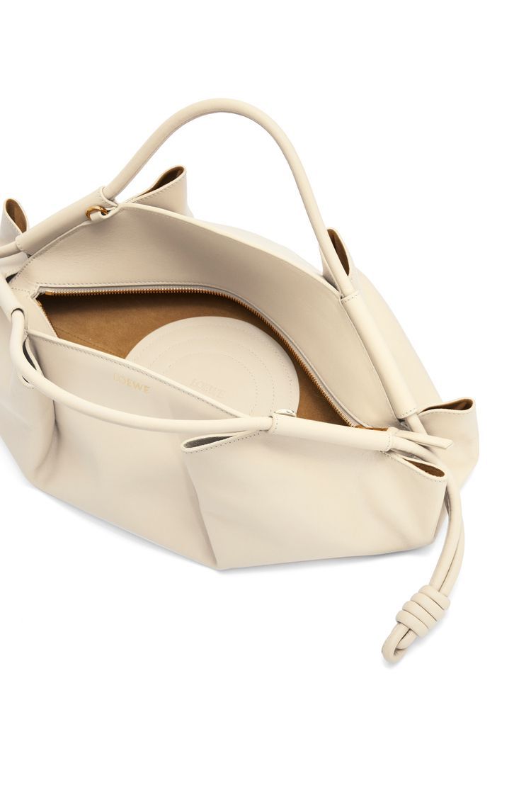 Paseo bag in shiny nappa calfskin
