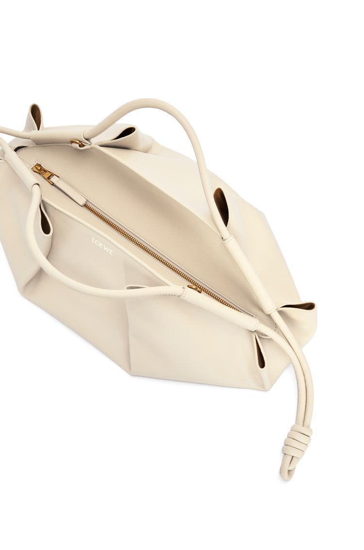 Paseo bag in shiny nappa calfskin