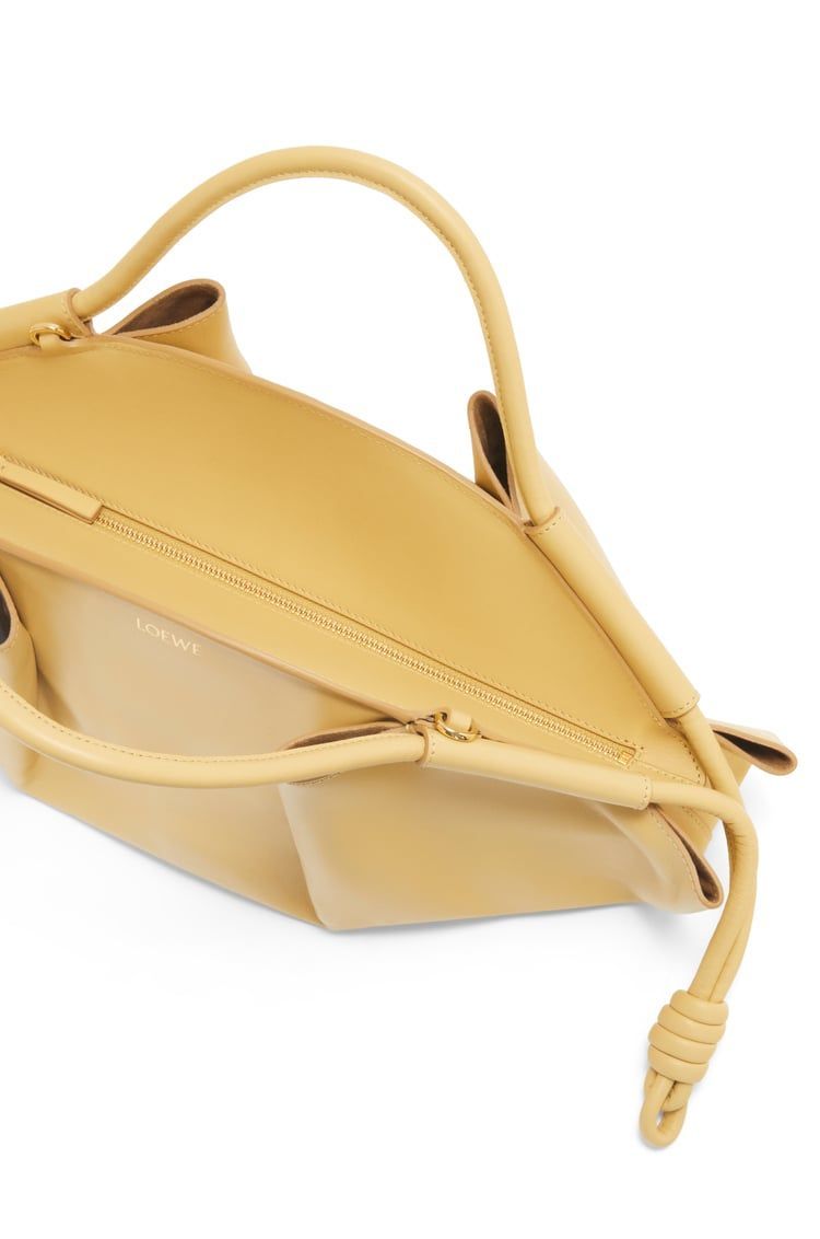Paseo bag in shiny nappa calfskin