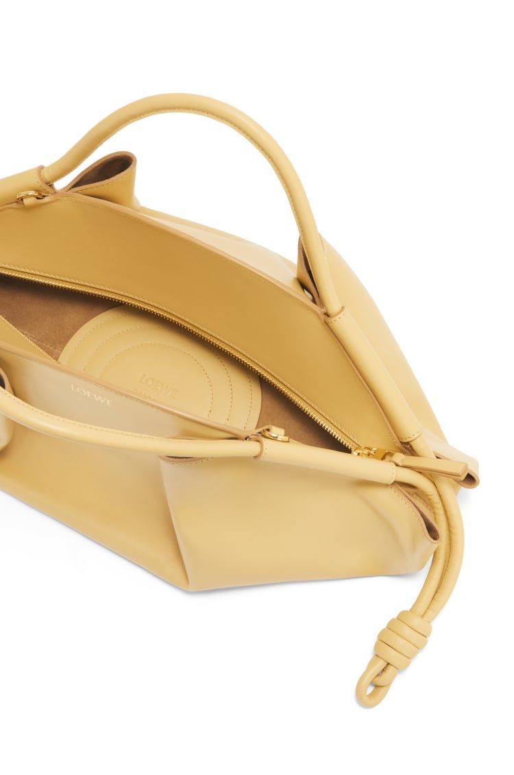 Paseo bag in shiny nappa calfskin