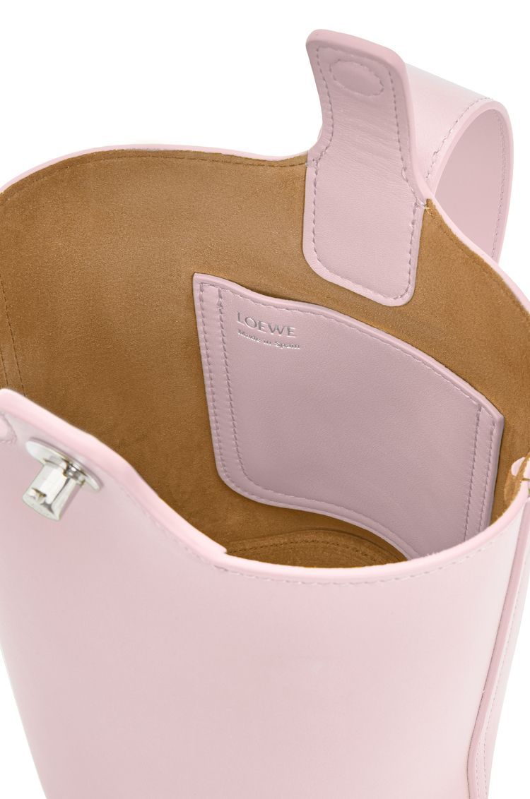 Mini Pebble bucket in mellow calfskin