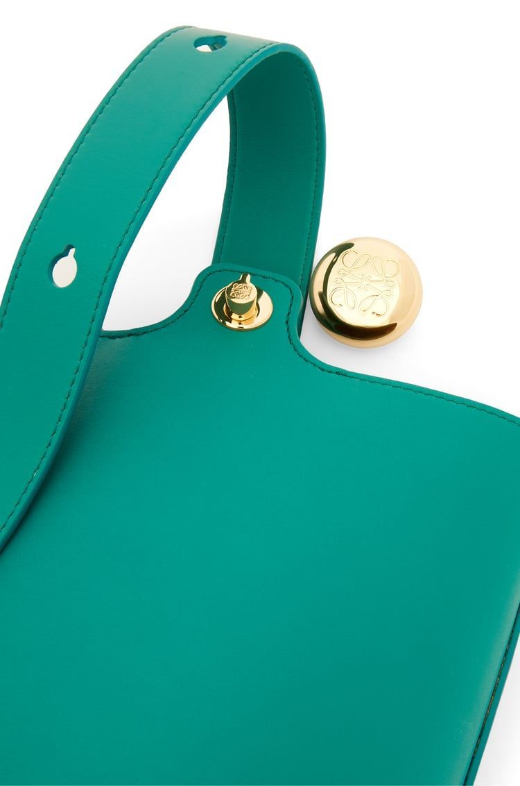 Mini Pebble bucket in mellow calfskin