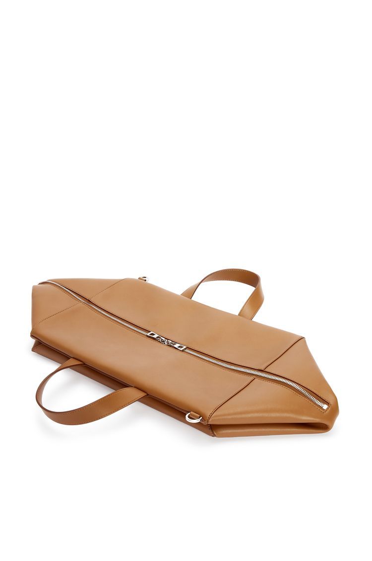 Medium Puzzle Fold duffle in shiny calfskin