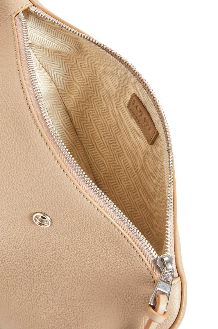 Anton Sling in soft grained calfskin