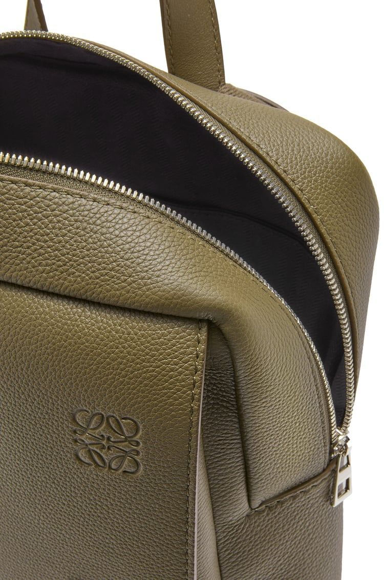 Military backpack in soft grained calfskin