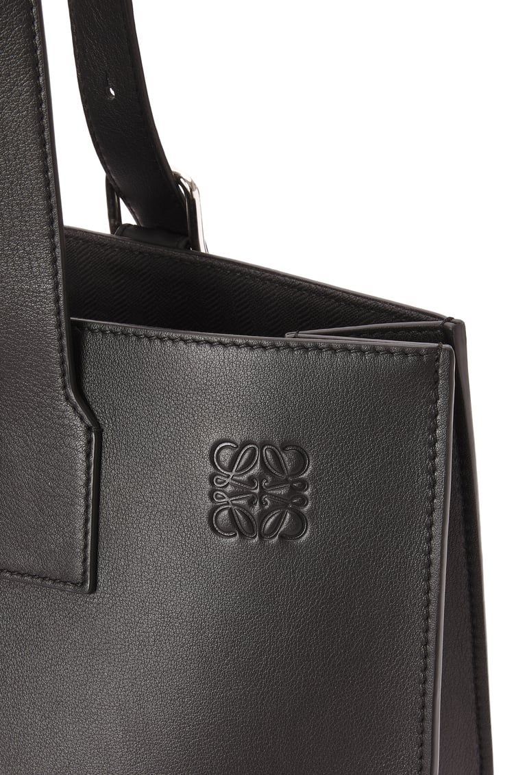 Buckle Horizontal Tote in classic calfskin