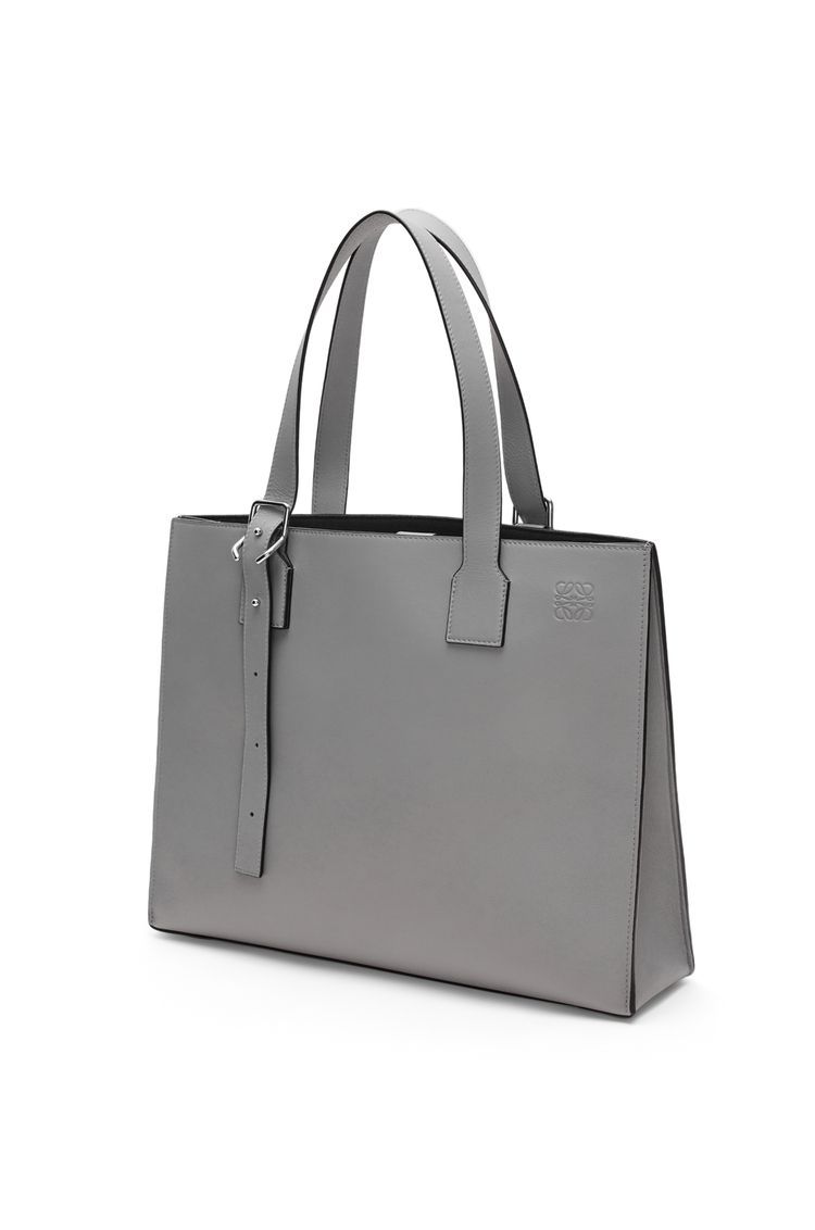 Buckle Horizontal Tote in classic calfskin