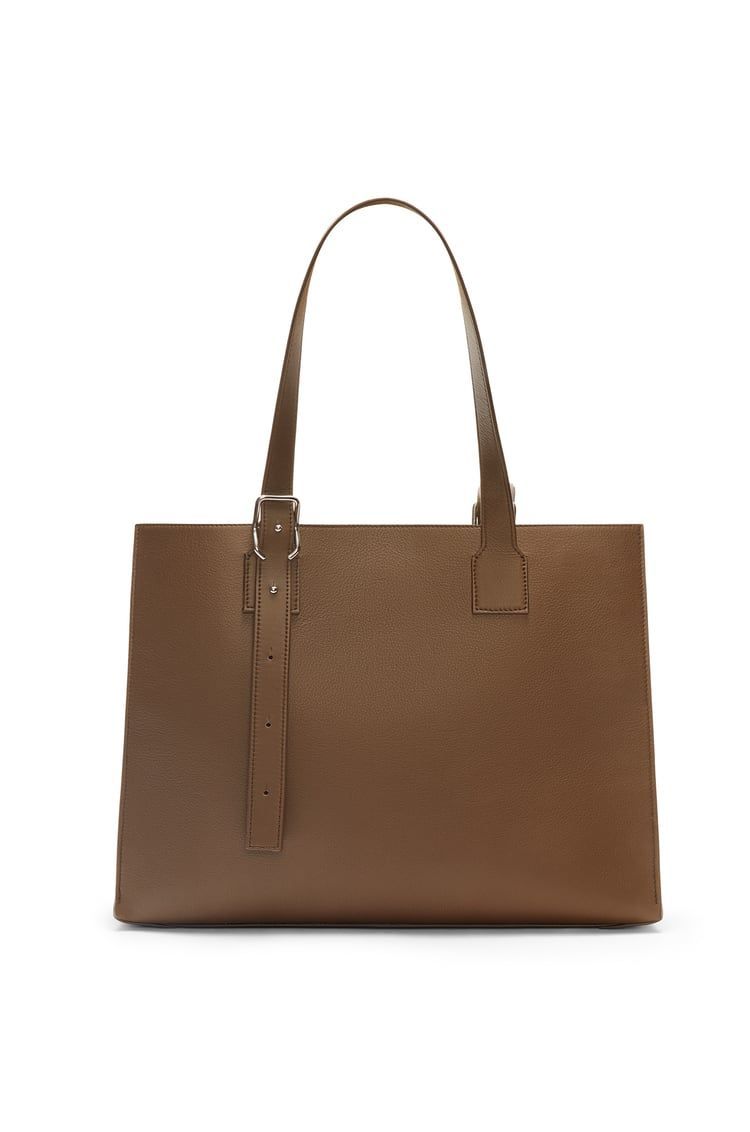 Buckle Horizontal Tote in classic calfskin