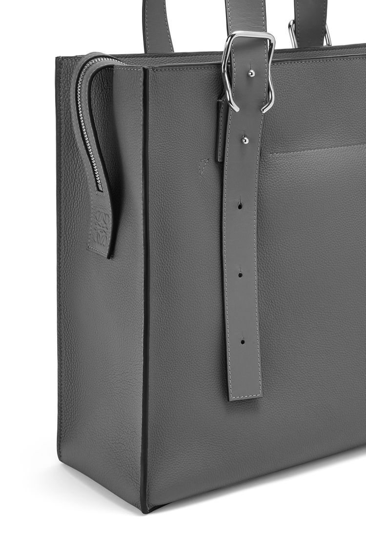 Buckle Zip tote in soft grained calfskin