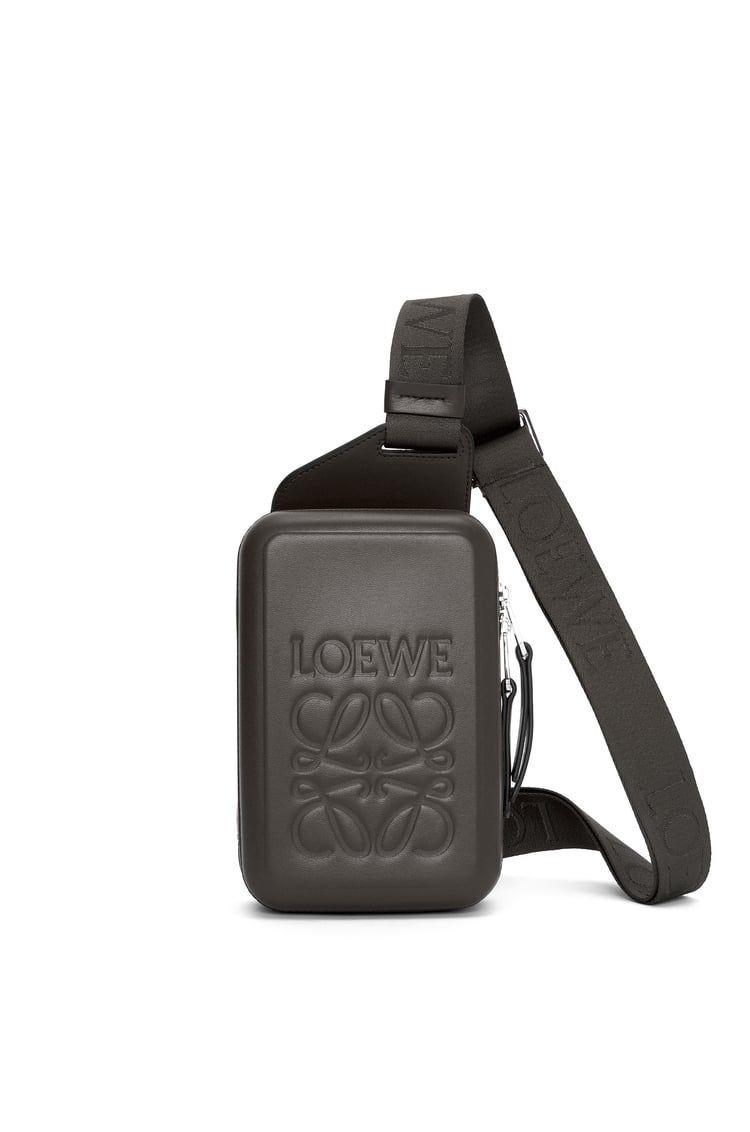 Molded Sling in smooth calfskin