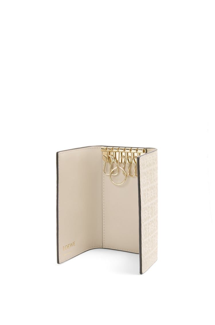 Repeat key case in embossed silk calfskin