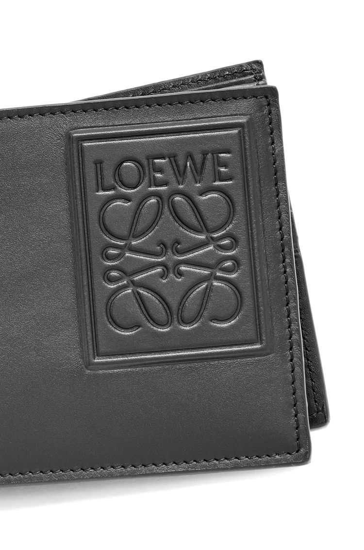 Bifold wallet in satin calfskin