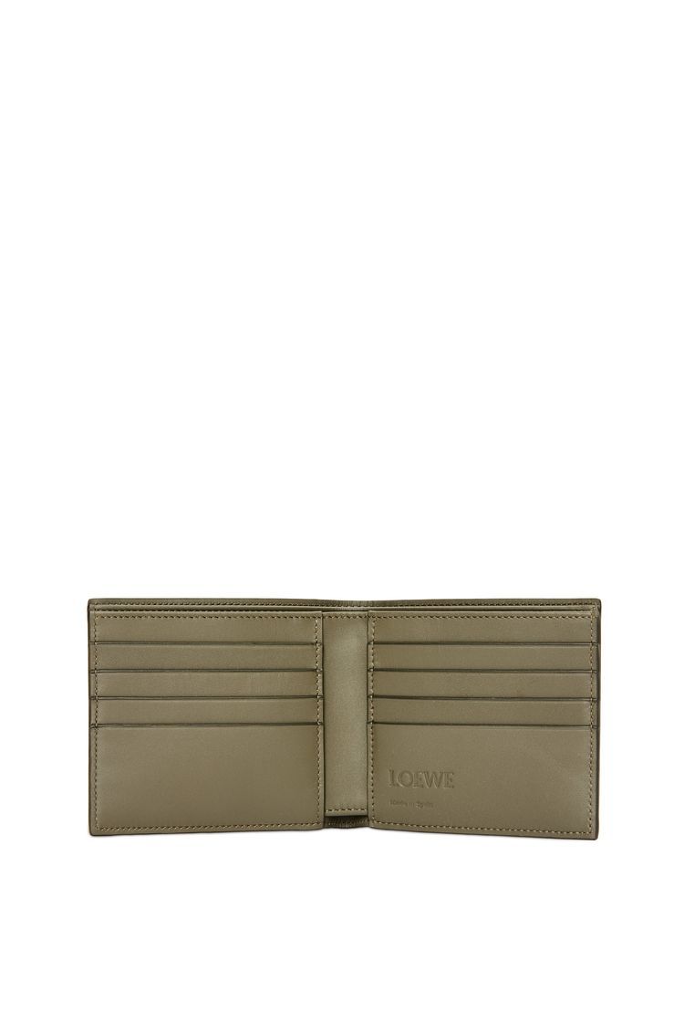 Bifold wallet in satin calfskin