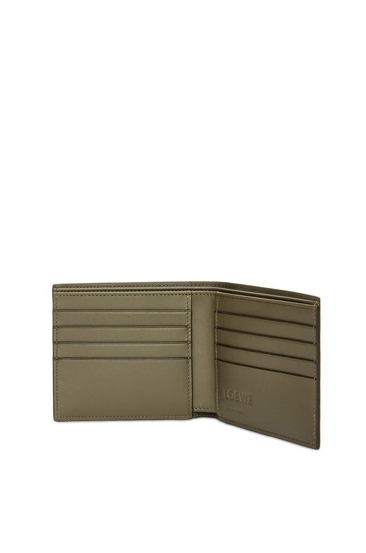 Bifold wallet in satin calfskin