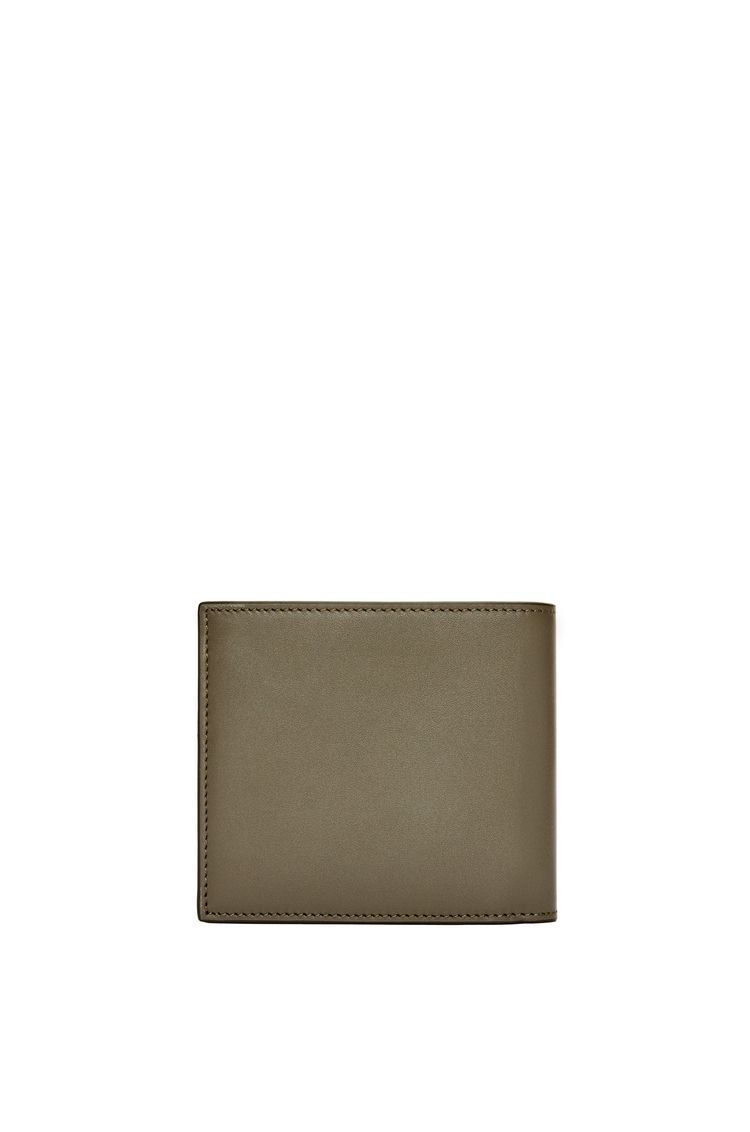 Bifold wallet in satin calfskin