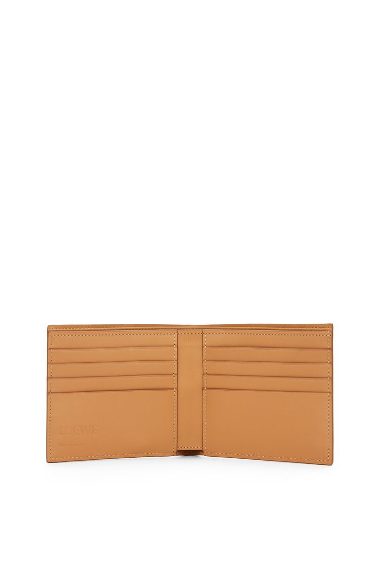 Bifold wallet in satin calfskin