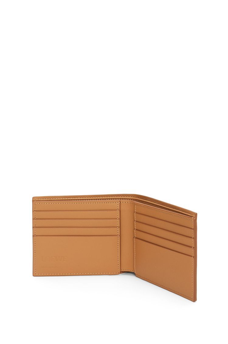 Bifold wallet in satin calfskin