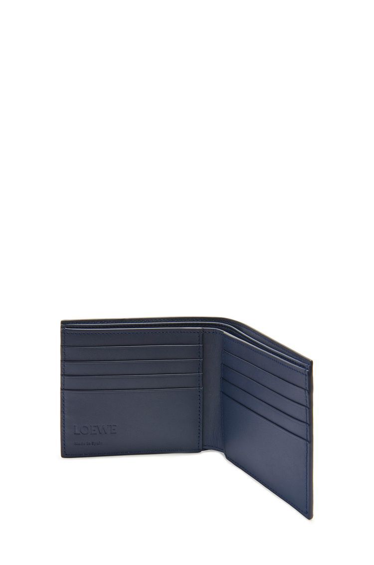 Bifold wallet in satin calfskin