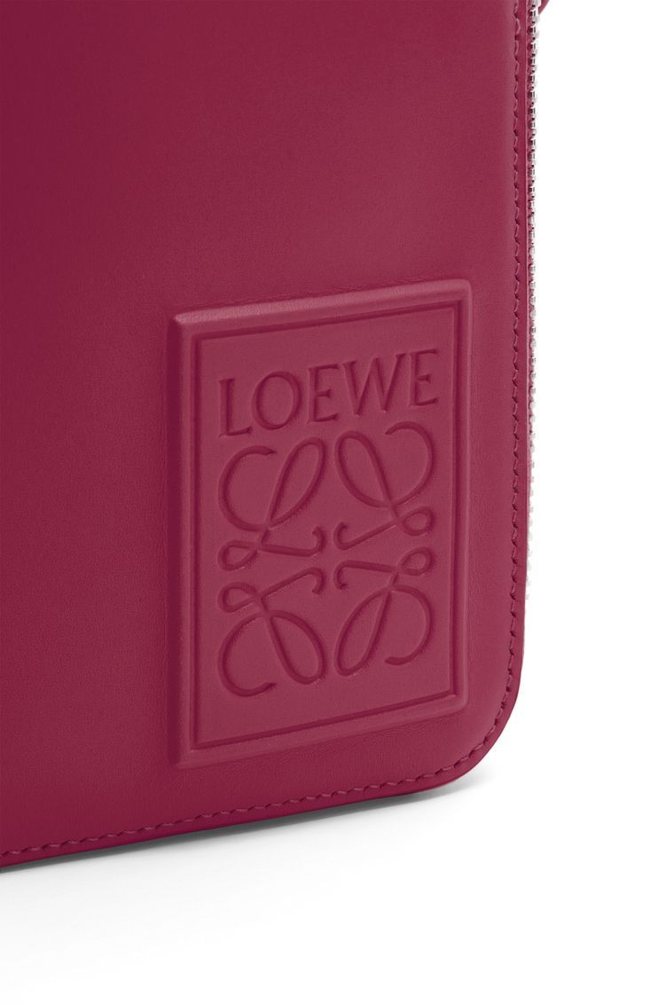 Vertical Crossbody Pocket in satin calfskin