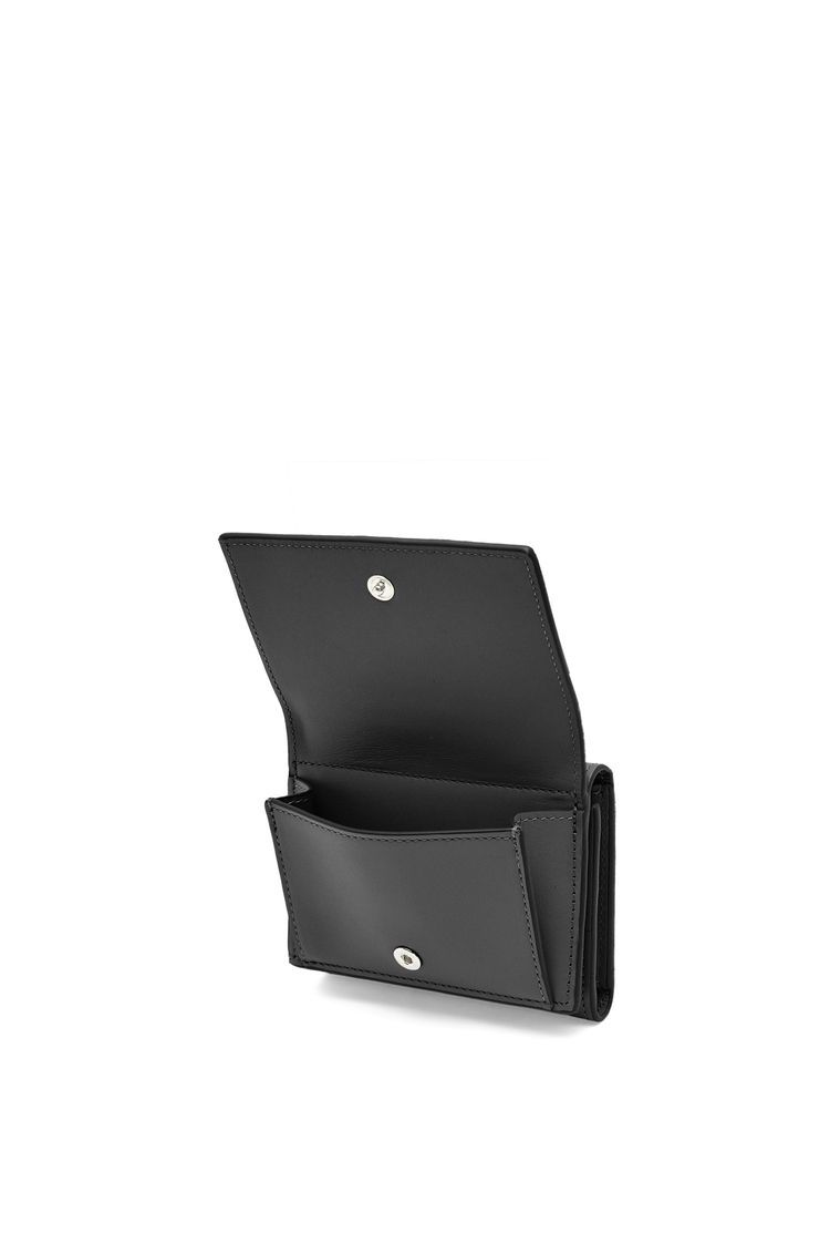 Trifold wallet in satin calfskin